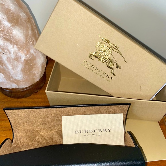 Burberry Accessories - Burberry Eyeglass Case